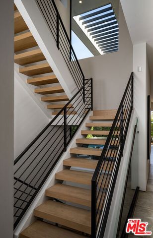 8356 W 4th Street, Los Angeles, CA 90048