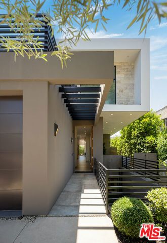 8356 W 4th Street, Los Angeles, CA 90048