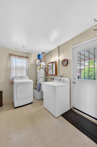 880 Elder Dr, West Sacramento, CA 95605