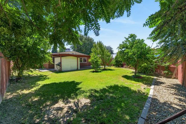 880 Elder Dr, West Sacramento, CA 95605