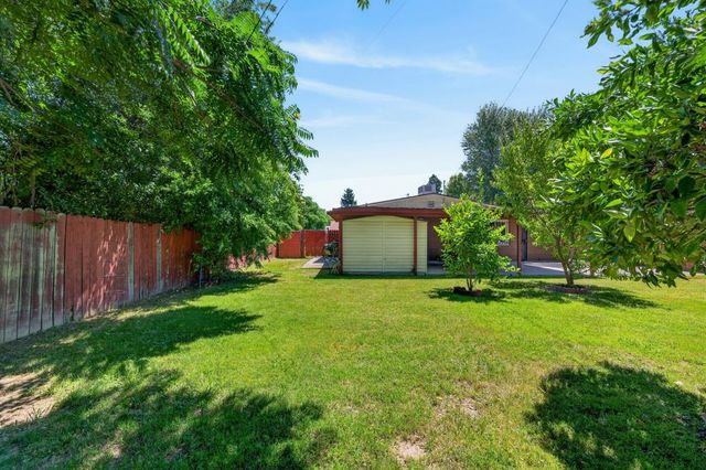 880 Elder Dr, West Sacramento, CA 95605
