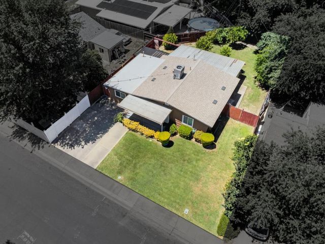 880 Elder Dr, West Sacramento, CA 95605