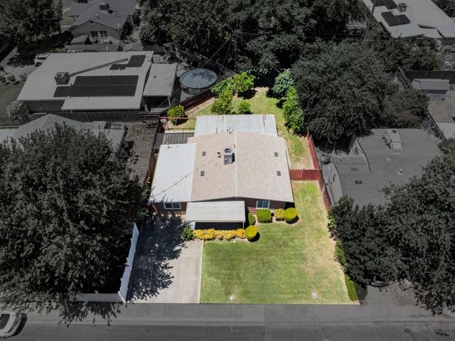 880 Elder Dr, West Sacramento, CA 95605