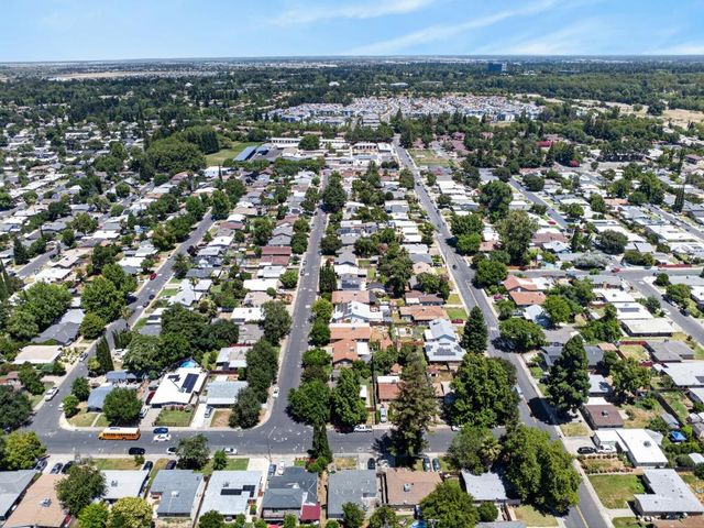 880 Elder Dr, West Sacramento, CA 95605