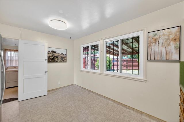 880 Elder Dr, West Sacramento, CA 95605