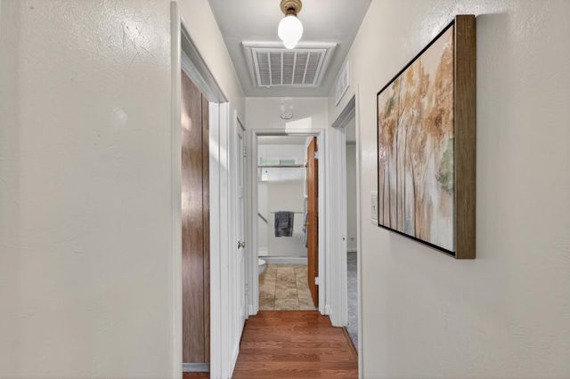 880 Elder Dr, West Sacramento, CA 95605