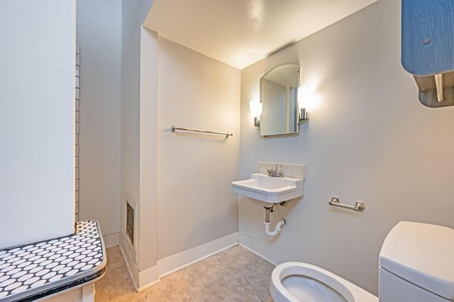 609 E 4th Street, Fairmont, MN 56031