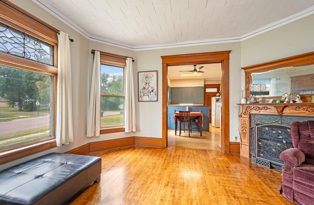 609 E 4th Street, Fairmont, MN 56031