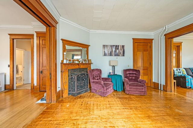 609 E 4th Street, Fairmont, MN 56031