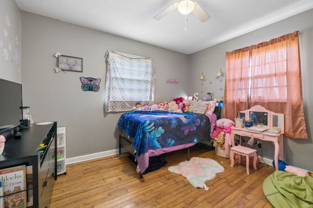 380 Holiday Haven Rd, Smithville, TN 37166