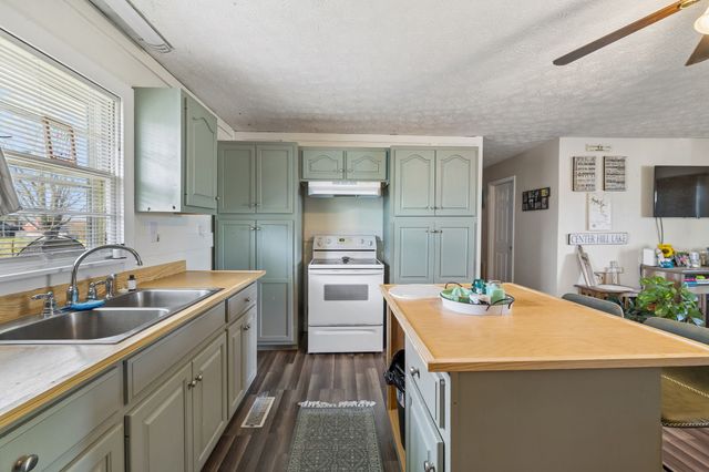 380 Holiday Haven Rd, Smithville, TN 37166