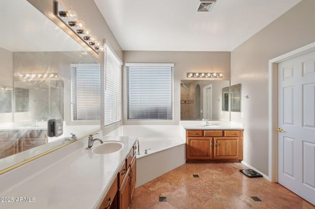 3469 E CABAZON Court, Gilbert, AZ 85297