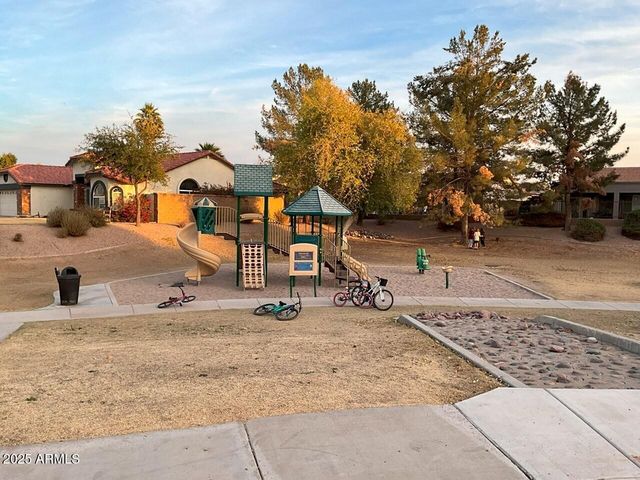 3469 E CABAZON Court, Gilbert, AZ 85297