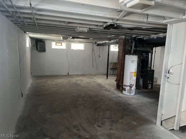 6330 Stonecrest Drive, Brook Park, OH 44142