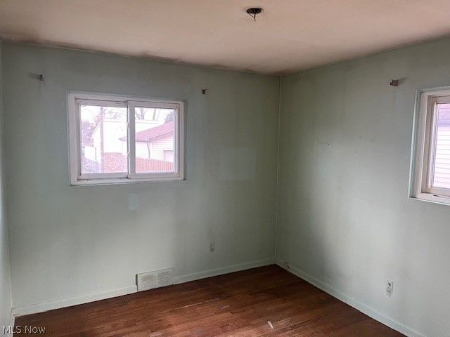 6330 Stonecrest Drive, Brook Park, OH 44142