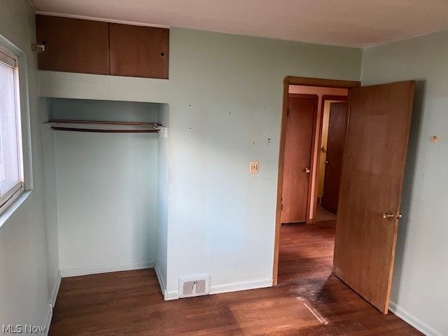 6330 Stonecrest Drive, Brook Park, OH 44142