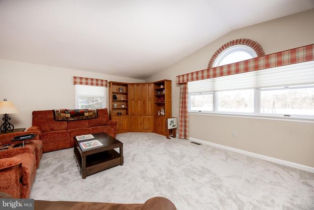 621 FAGLEYSVILLE RD, Perkiomenville, PA 18074