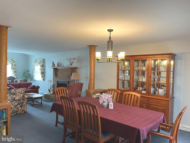 621 FAGLEYSVILLE RD, Perkiomenville, PA 18074