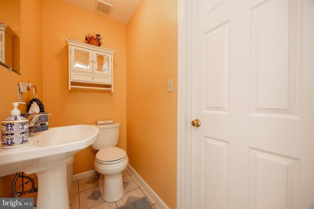 621 FAGLEYSVILLE RD, Perkiomenville, PA 18074