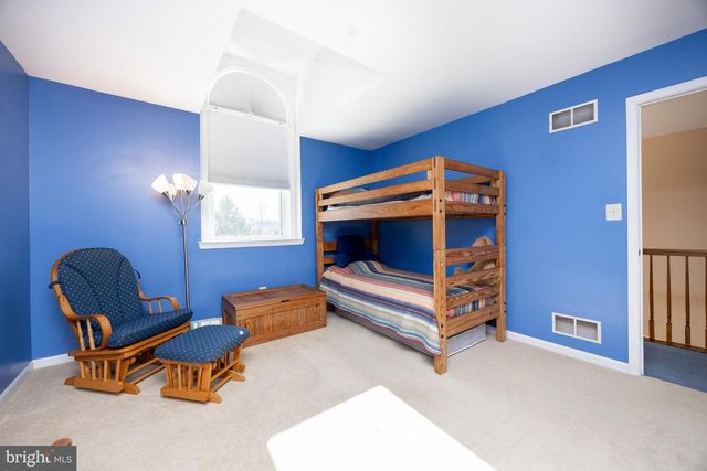 621 FAGLEYSVILLE RD, Perkiomenville, PA 18074