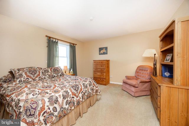 621 FAGLEYSVILLE RD, Perkiomenville, PA 18074