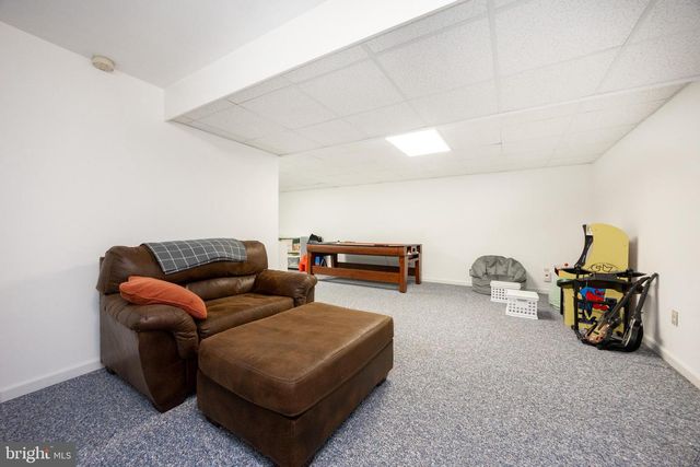 621 FAGLEYSVILLE RD, Perkiomenville, PA 18074