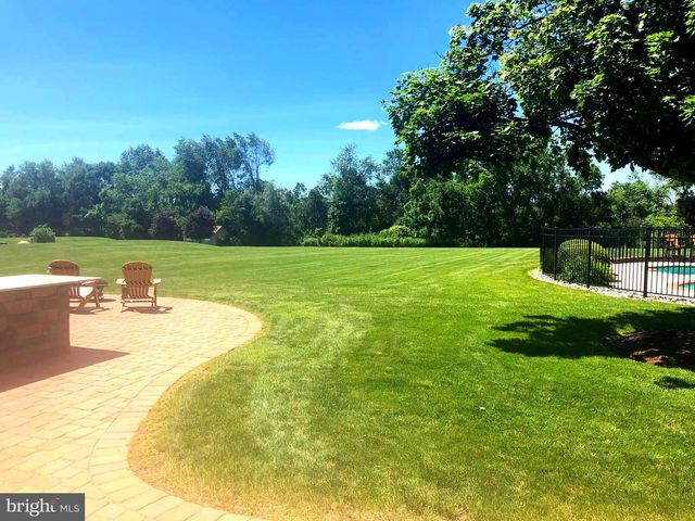 621 FAGLEYSVILLE RD, Perkiomenville, PA 18074