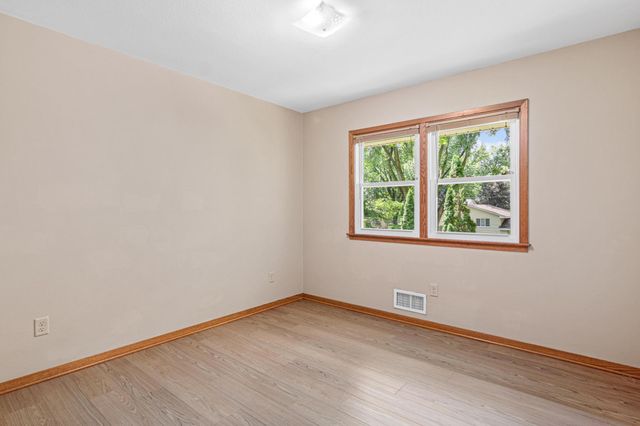 3405 Highland Drive, Burnsville, MN 55337