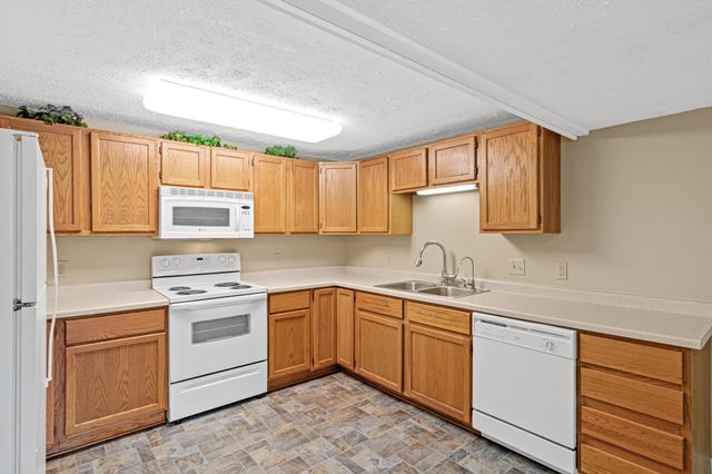 3405 Highland Drive, Burnsville, MN 55337