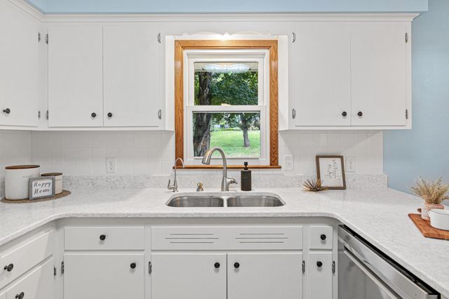 3405 Highland Drive, Burnsville, MN 55337