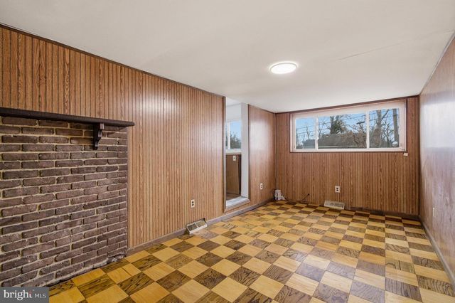 7726 EMERSON RD, Hyattsville, MD 20784