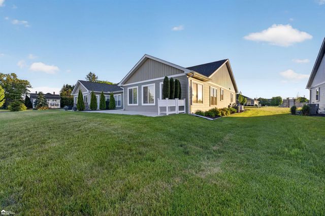 455 Blossom Drive, Frankenmuth, MI 48734