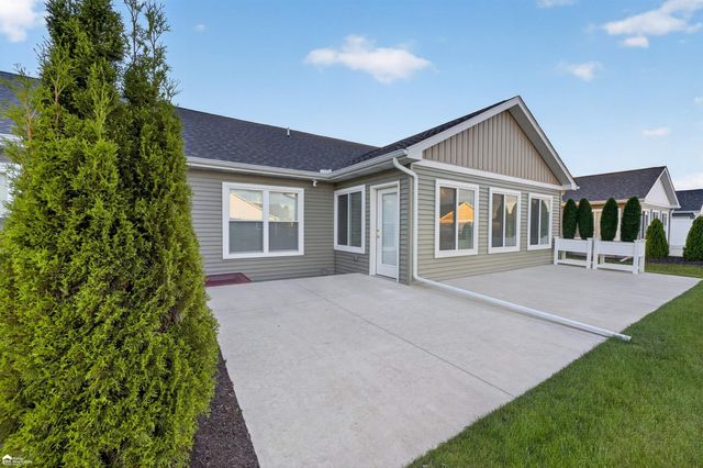 455 Blossom Drive, Frankenmuth, MI 48734