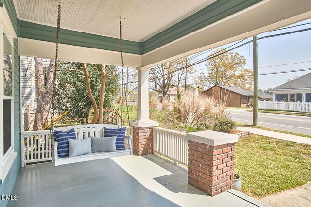 2202 Chapel Hill Road, Durham, NC 27707