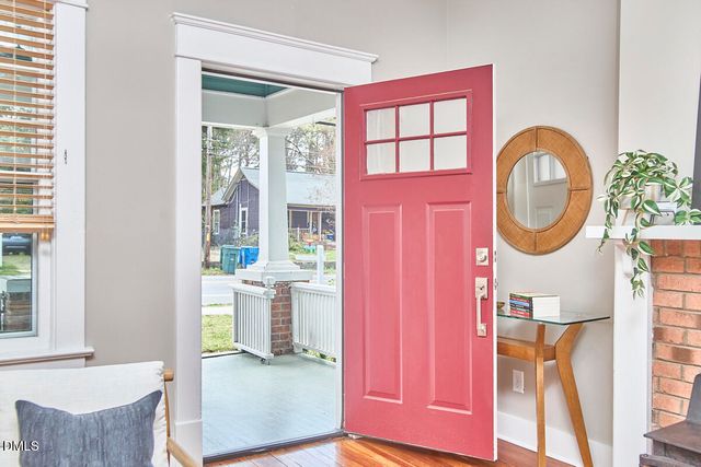 2202 Chapel Hill Road, Durham, NC 27707