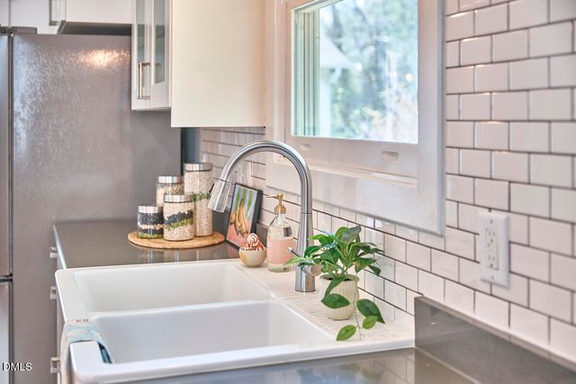 2202 Chapel Hill Road, Durham, NC 27707