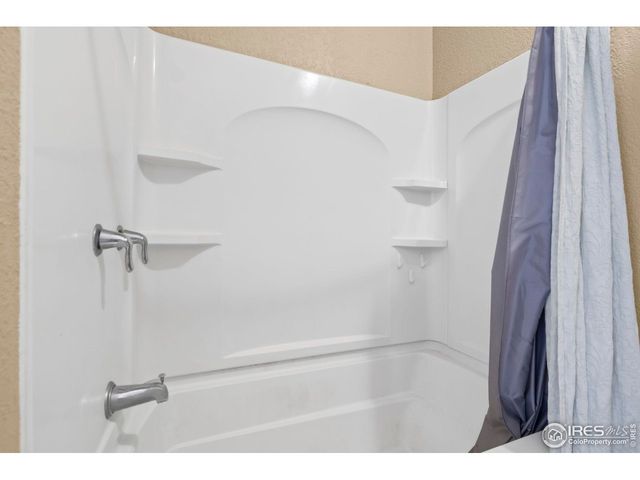 90 Redtail Ridge Way, Bellvue, CO 80512