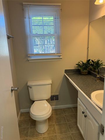 36311 Park Place Drive, Sterling Heights, MI 48310