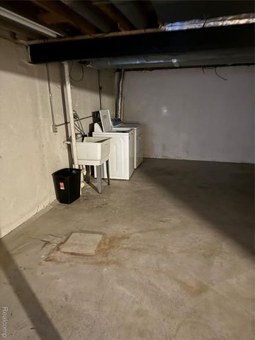 36311 Park Place Drive, Sterling Heights, MI 48310