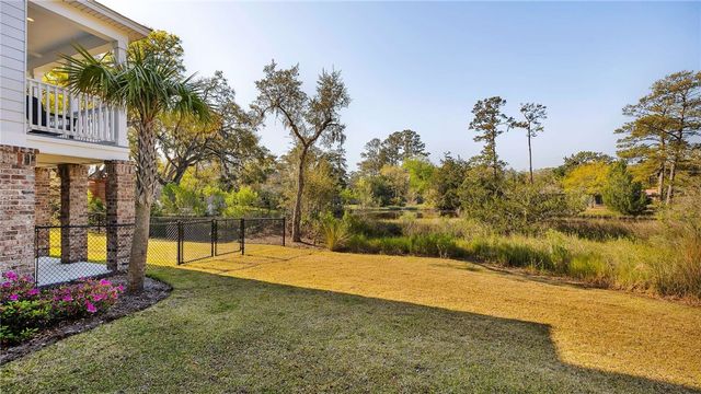 121 Killgriffe Street, St Simons Island, GA 31522