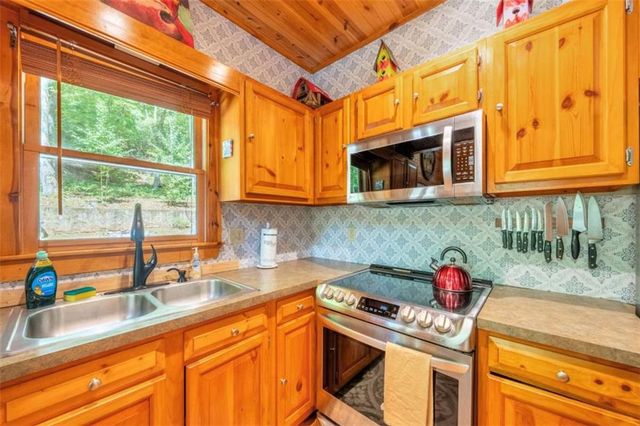 383 Canada Creek Road, Suches, GA 30572