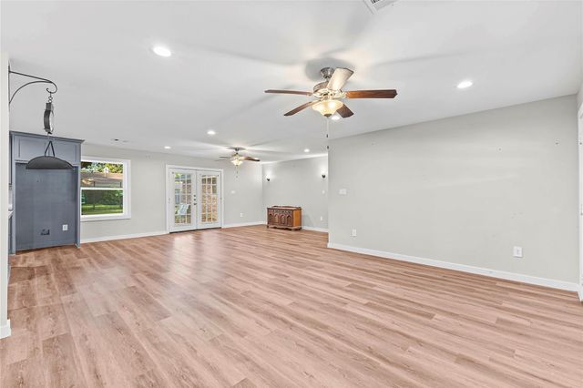 2006 Colby Drive, Baytown, TX 77520