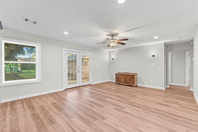 2006 Colby Drive, Baytown, TX 77520