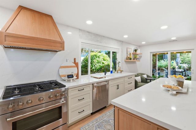 1475 Foxridge Cir, Auburn, CA 95603