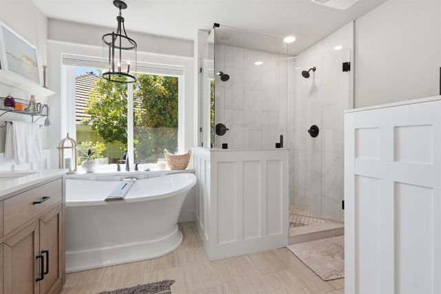 1475 Foxridge Cir, Auburn, CA 95603