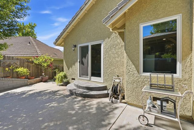1475 Foxridge Cir, Auburn, CA 95603