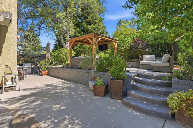 1475 Foxridge Cir, Auburn, CA 95603