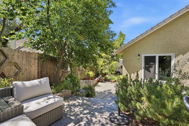 1475 Foxridge Cir, Auburn, CA 95603