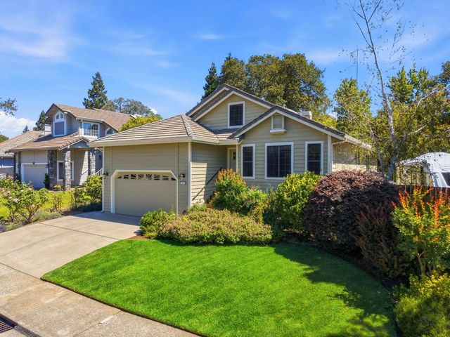 1475 Foxridge Cir, Auburn, CA 95603