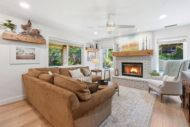 1475 Foxridge Cir, Auburn, CA 95603